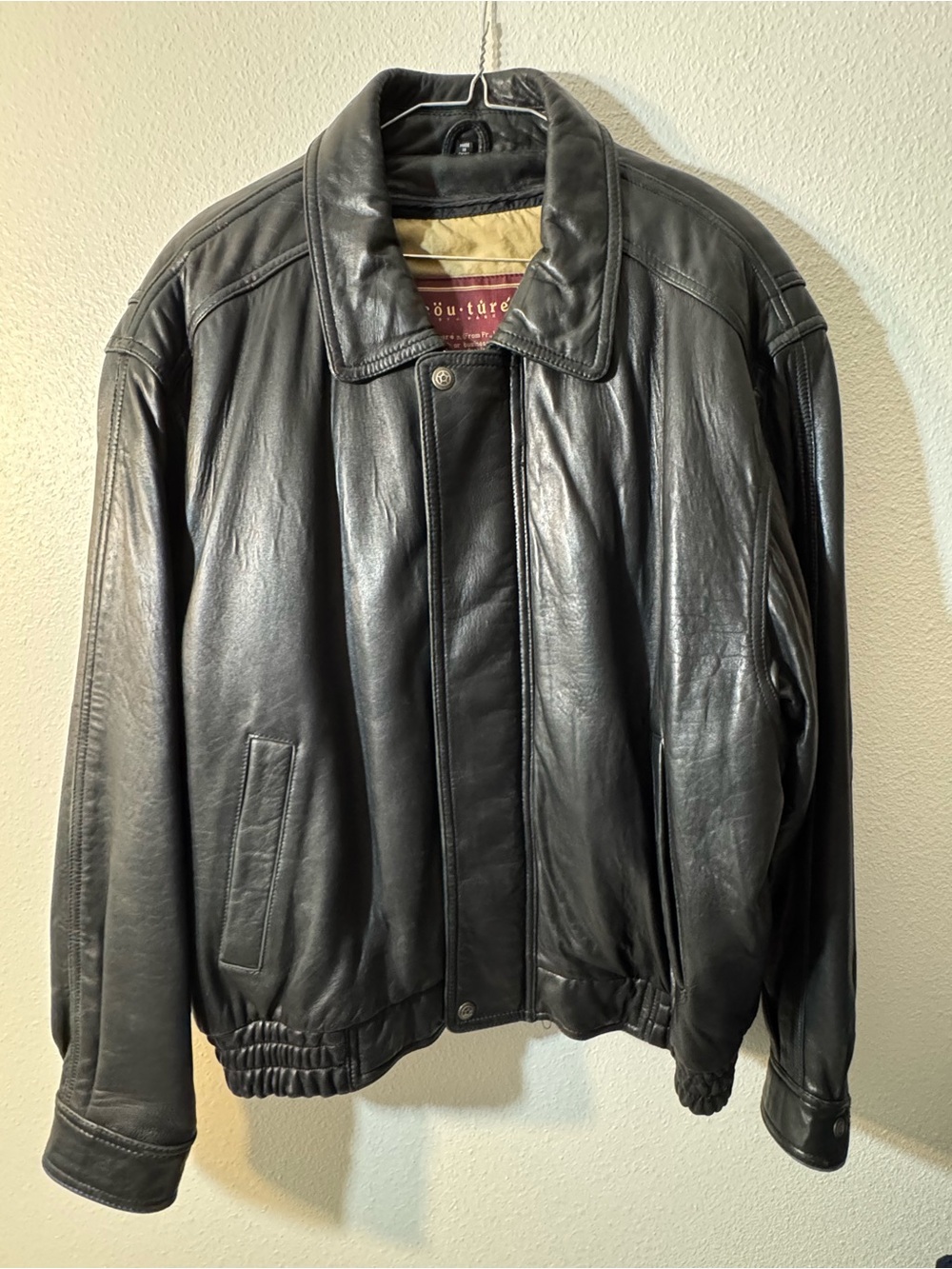 Vintage Men's Black Leather Bomber Jacket